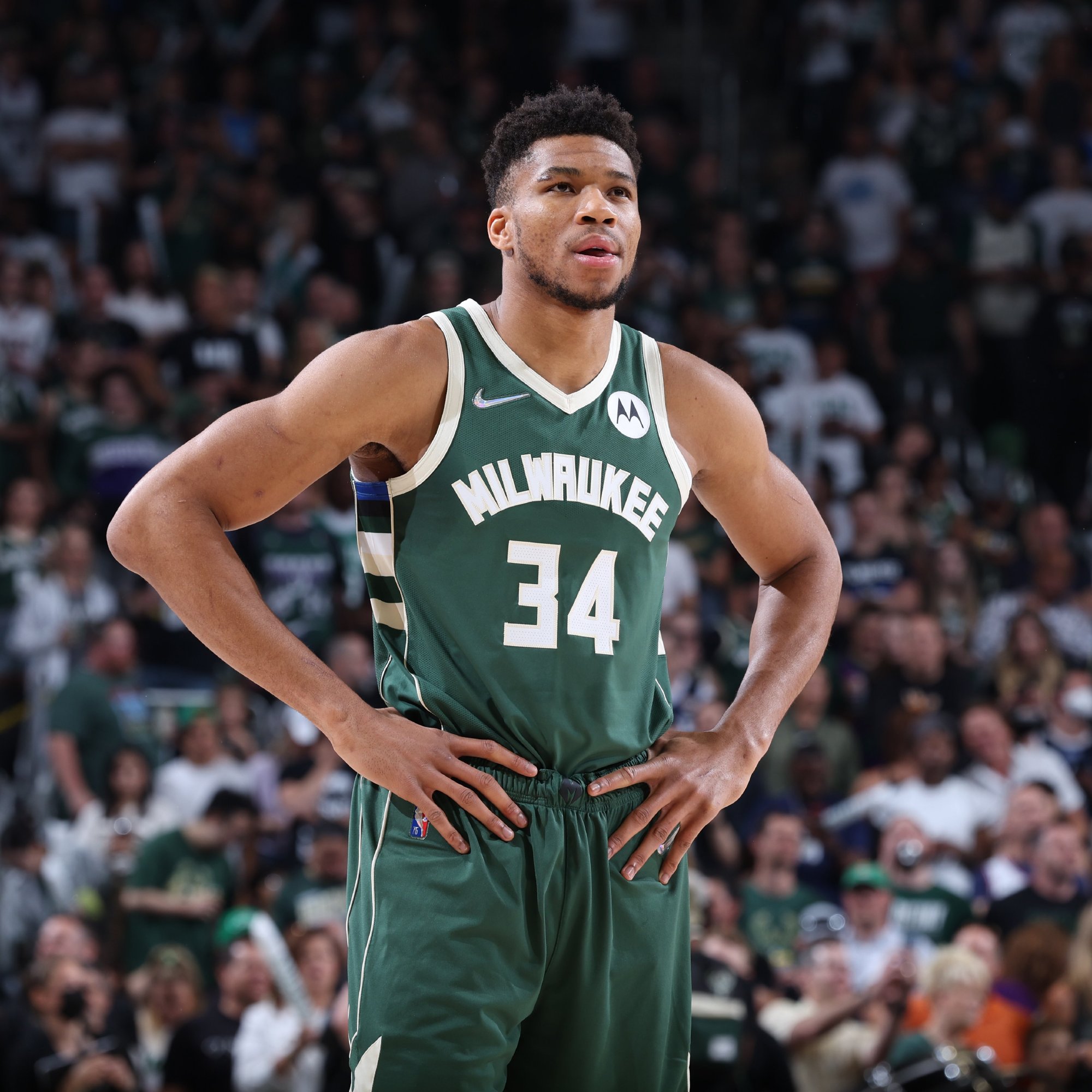 罗体：米兰冬窗寻找吉鲁式中锋，目前正评估菲尔克鲁格（罗体：米兰冬窗瞄准吉鲁型中锋，正考察菲尔克鲁格）