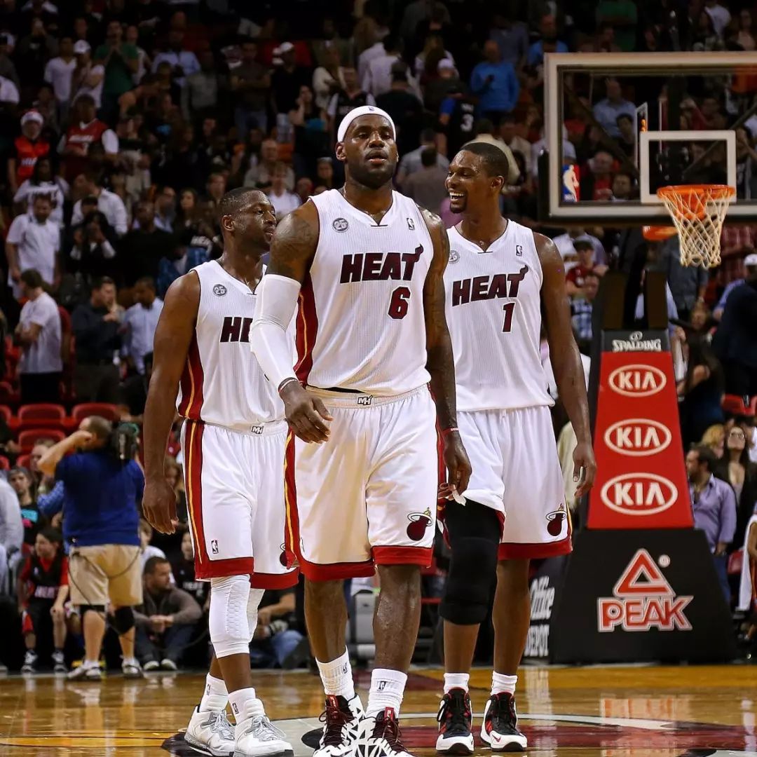 FIFA发布的世界杯赛程以美东时间计算，比北京时间慢12小时（FIFA公布世界杯赛程采用美东时区，较北京时间晚12小时）