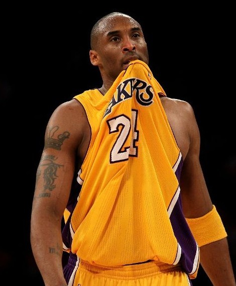 足球报：铁人引进邦本宜裕是庄毅慧眼识珠，明年续约问题不大（足球报：庄毅慧眼相中邦本宜裕，铁人明年续约基本无虞）