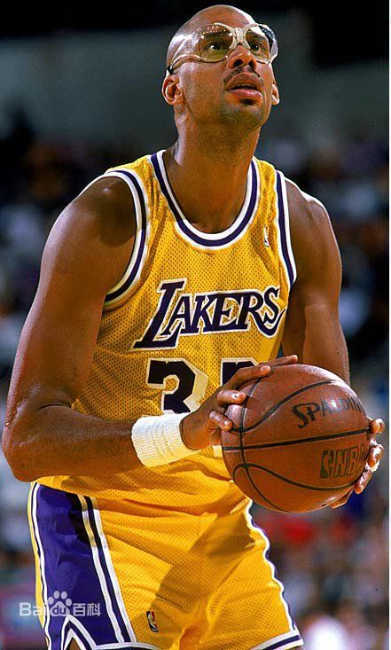 卡扎伊什维利：感谢中超联赛颁发的MVP，我非常珍视这份荣誉（卡扎伊什维利荣膺中超MVP：心怀感激，倍加珍惜此荣誉）