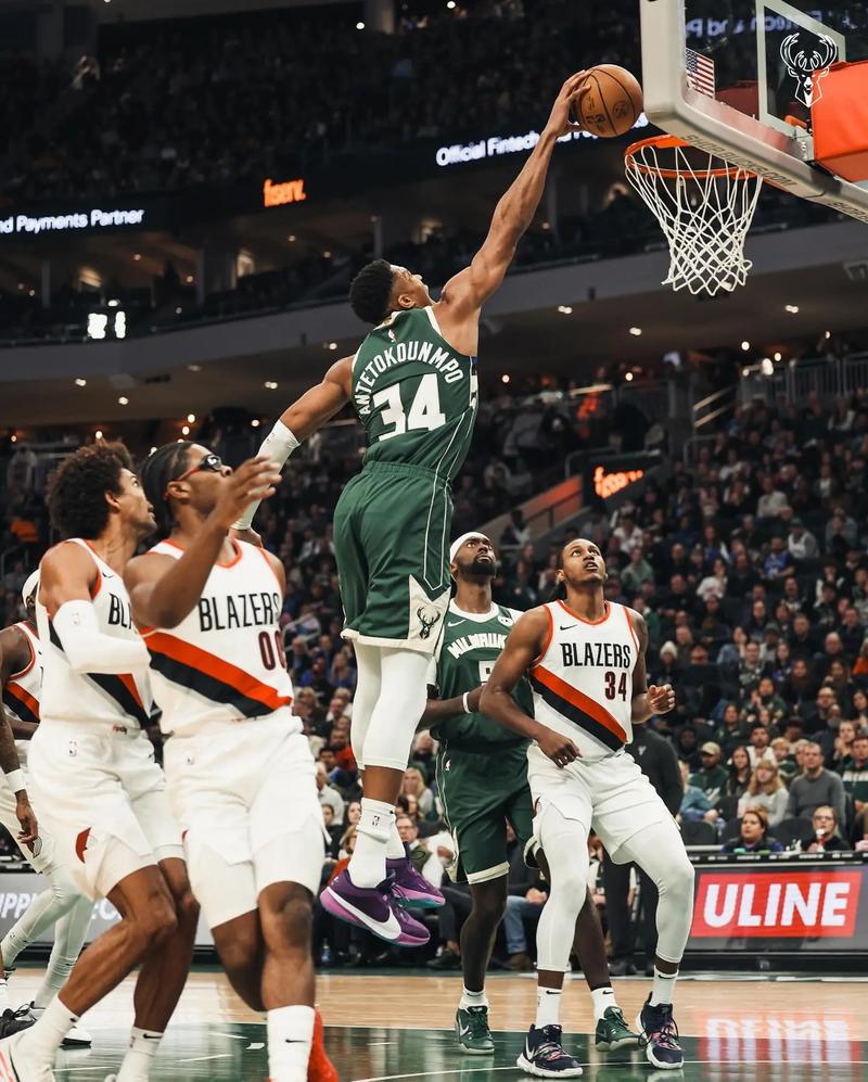 日本U22本月大名单：小杉启太领衔5留洋，1名大学生球员入选（日本U22公布本月名单：小杉启太领衔，5名留洋球员+1名大学生在列）